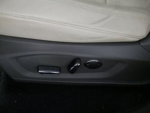 Used 2020 Ford Explorer Platinum image 20