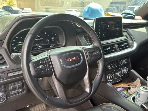 Used 2024 GMC Yukon AT4 w/ AT4 Premium Plus Package AWD/4WD image 9