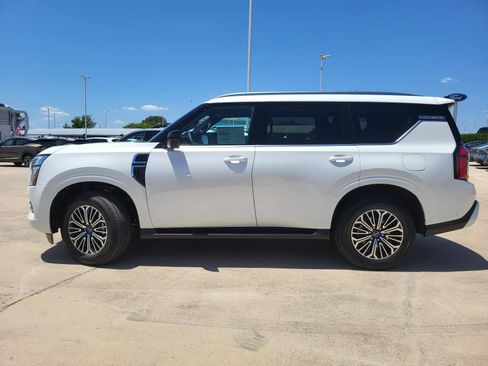 New 2026 Nissan Armada SL w/ Captain's Chari Seat Package AWD/4WD image 8