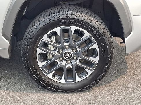 Used 2022 Toyota Tundra Limited AWD/4WD image 10