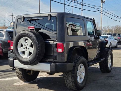 Used 2014 Jeep Wrangler Sahara w/ Connectivity Group AWD/4WD image 5