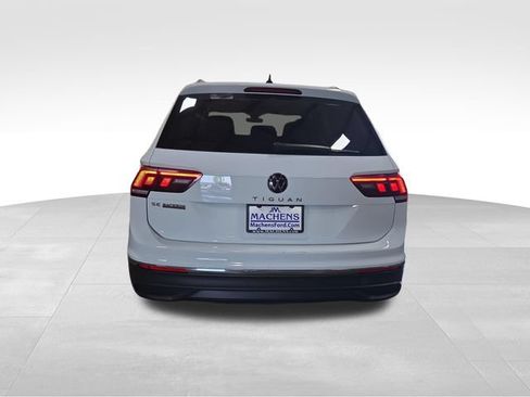 Used 2024 Volkswagen Tiguan SE FWD image 5