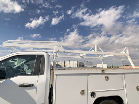 New 2026 Ford F250 XL w/ XL Chrome Package image 19