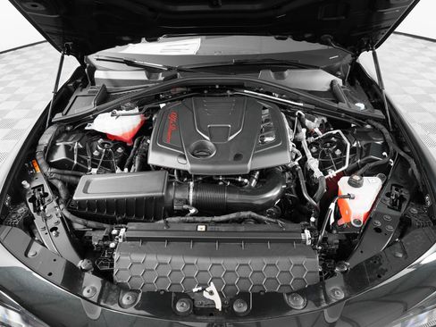 New 2025 Alfa Romeo Giulia w/ Driving Assist Package image 47