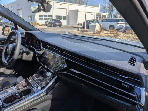 Used 2025 Audi Q7 3.0T Premium Plus image 42