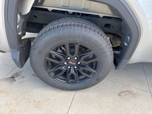 Used 2023 GMC Sierra 1500 Pro w/ Graphite Edition image 10