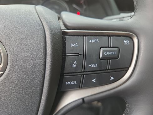 Used 2024 Lexus UX 250h AWD w/ Premium Package image 25