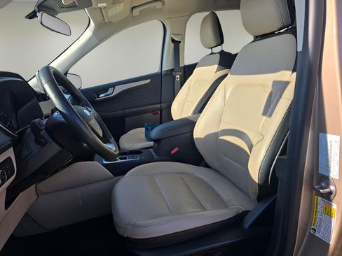 Used 2021 Ford Escape SEL image 13