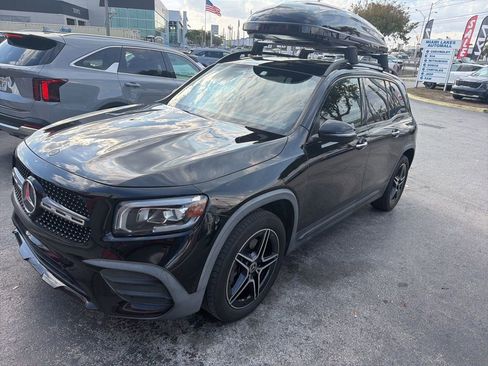 Used 2021 Mercedes-Benz GLB 250 image 4