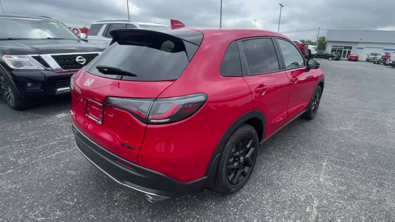 Used 2024 Honda HR-V Sport image 9