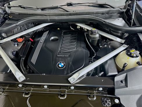 Used 2020 BMW X7 xDrive40i w/ Premium Package image 32