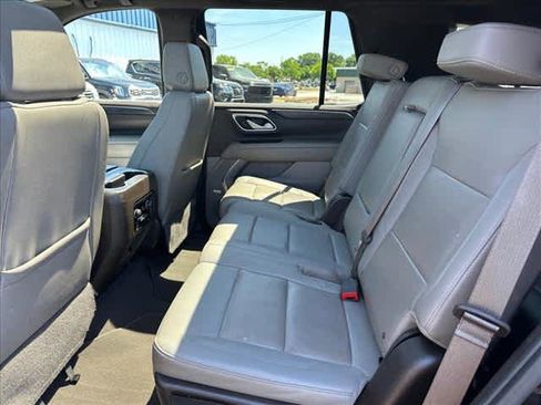 Used 2022 Chevrolet Tahoe LT w/ LT Signature Package RWD image 13