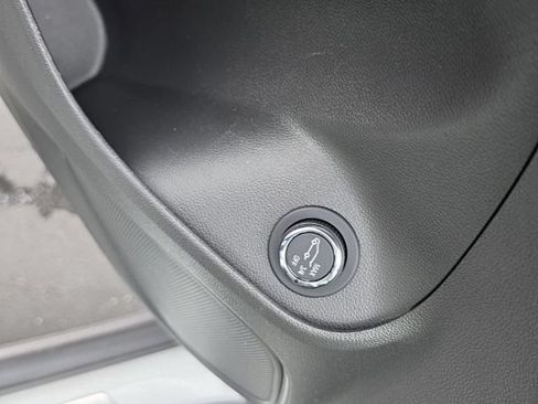 Used 2022 Buick Encore GX Essence w/ Experience Buick Package AWD/4WD image 30