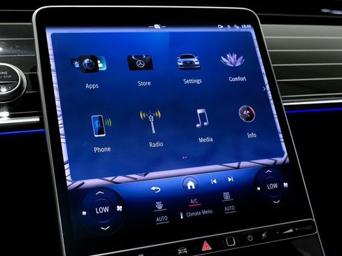 Used 2023 Mercedes-Benz S 580 4MATIC Sedan w/ AMG Line image 28