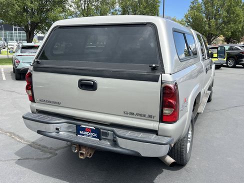 Used 2005 Chevrolet Silverado 2500 LT w/ Heavy-Duty Power Package AWD/4WD image 8