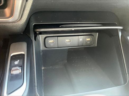Used 2023 Kia Sorento S w/ Panoramic Sunroof Package AWD/4WD image 16