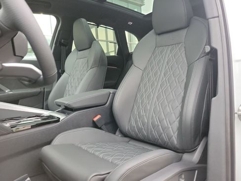 New 2026 Audi SQ5 Premium Plus AWD/4WD image 18