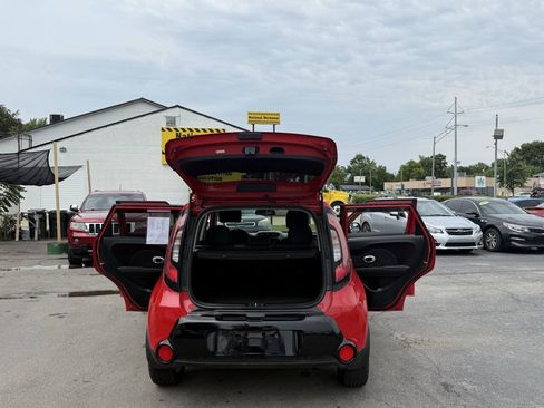 Used 2016 Kia Soul + FWD image 23