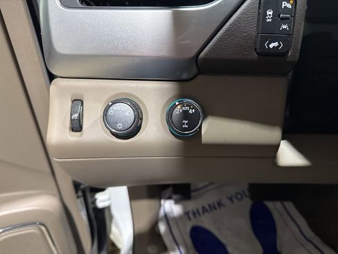 Used 2019 Chevrolet Tahoe LT image 19