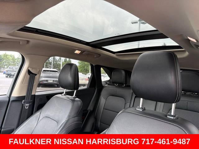 Used 2020 Ford Escape Titanium AWD/4WD image 10