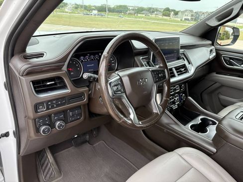 Used 2021 Chevrolet Suburban Z71 w/ Z71 Off-Road Package AWD/4WD image 19