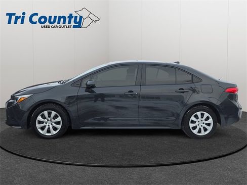 Certified 2025 Toyota Corolla LE image 4