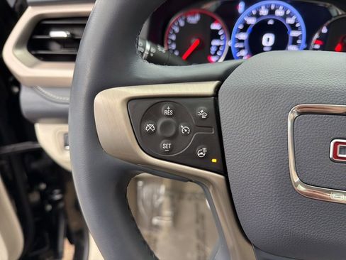 Used 2023 GMC Acadia Denali w/ Black Diamond Edition image 13