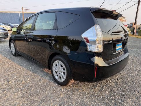 Used 2013 Toyota Prius V Three FWD image 5