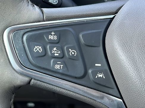 Used 2018 Chevrolet Malibu LT w/ Leather Package FWD image 19