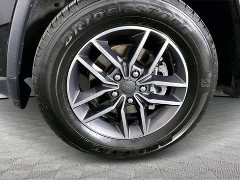 Used 2019 Jeep Grand Cherokee Limited w/ Luxury Group II image 33