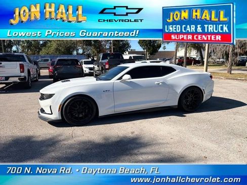 Used 2022 Chevrolet Camaro LT w/ Technology Package image 3