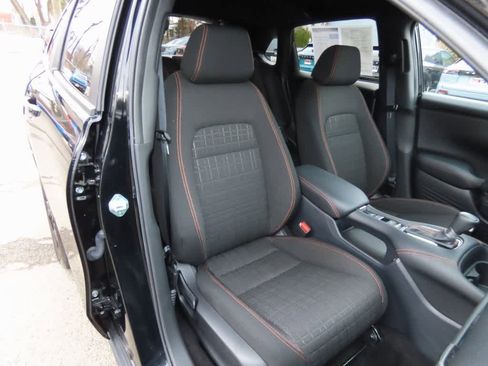 Used 2024 Honda HR-V Sport image 17