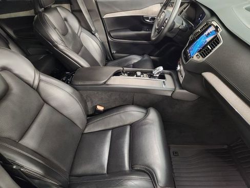 Used 2023 Volvo XC90 B6 Ultimate w/ Protection Package Premier image 3
