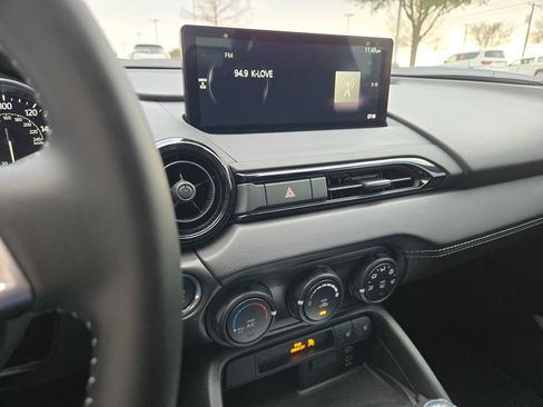 New 2025 MAZDA MX-5 Miata Club image 12