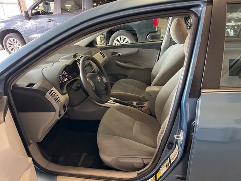 Used 2013 Toyota Corolla LE image 8