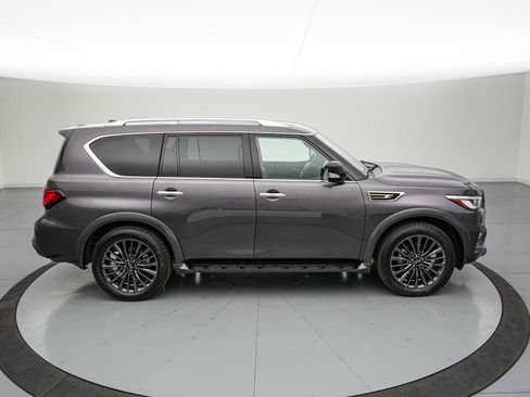 Used 2024 INFINITI QX80 Sensory AWD/4WD image 3