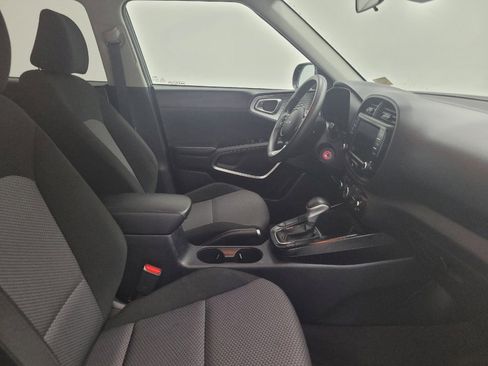 Used 2022 Kia Soul LX w/ Technology Package image 21