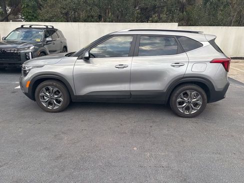 Used 2024 Kia Seltos S image 4