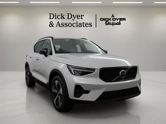 New 2026 Volvo XC40 B4 Plus w/ Protection Package Premier video 1