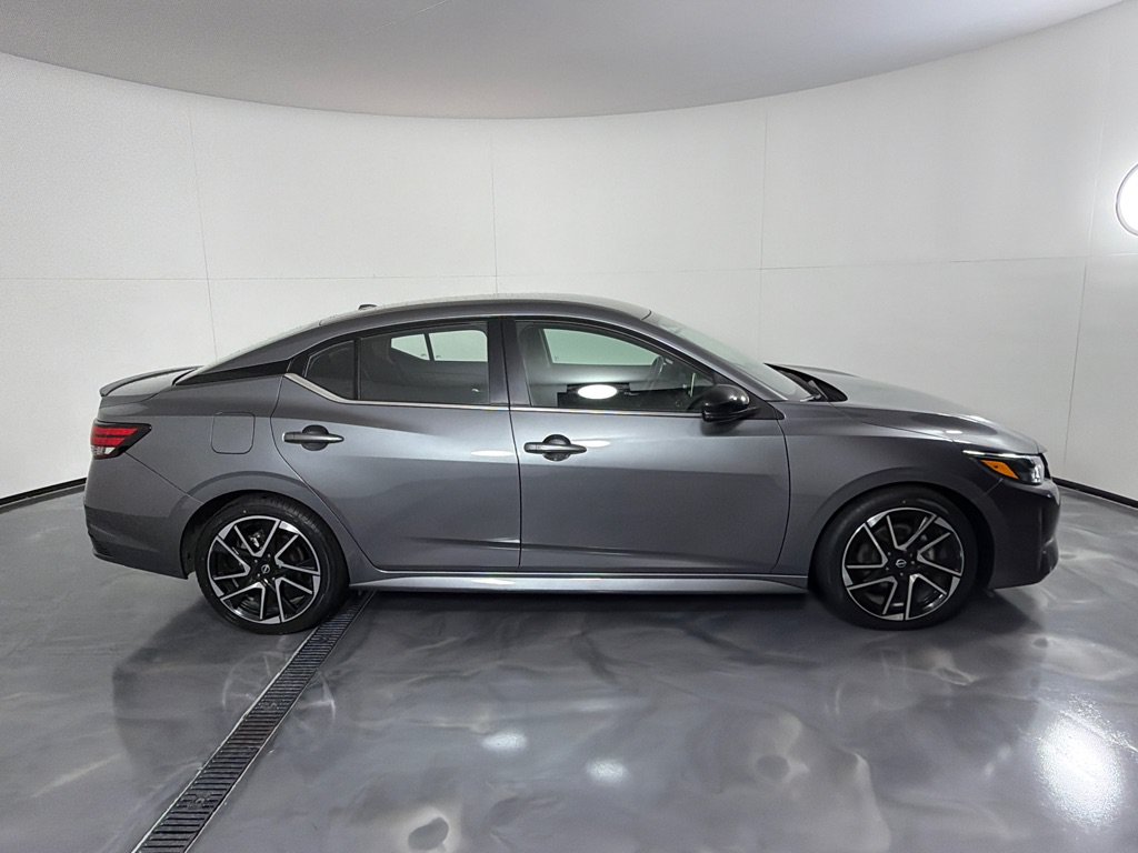 Used 2024 Nissan Sentra SR FWD image 4