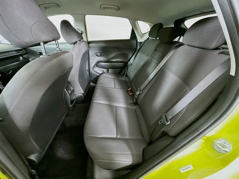 Used 2025 Hyundai Kona SEL AWD/4WD image 30