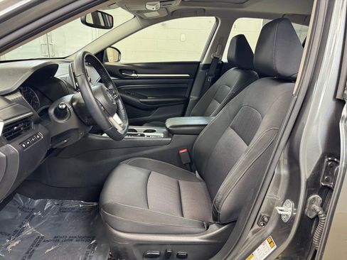 Used 2019 Nissan Altima 2.5 SV image 11
