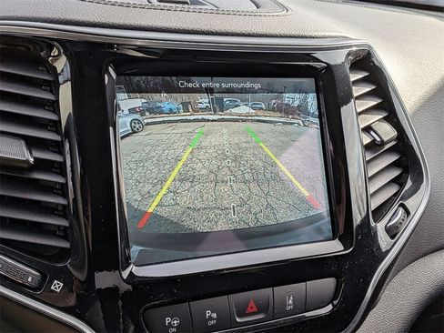 Certified 2022 Jeep Cherokee Limited image 17