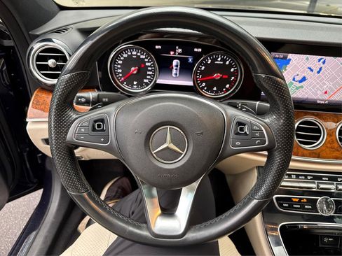 Used 2018 Mercedes-Benz E 300 image 19