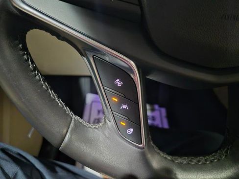 Used 2018 Cadillac XT5 Luxury w/ Driver Awareness Package AWD/4WD image 25