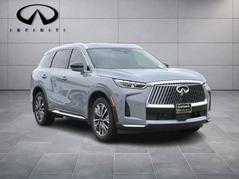 Certified 2026 INFINITI QX60 Luxe w/ Cargo Package AWD/4WD image 3