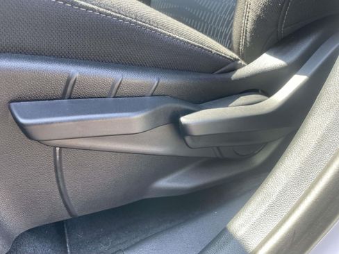 Used 2026 Chevrolet Equinox LT FWD image 15