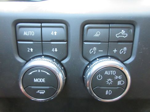 New 2026 GMC Sierra 2500 Denali Ultimate AWD/4WD image 18