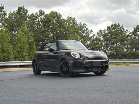 Used 2024 MINI Cooper S FWD image 2