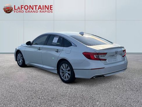 Used 2019 Honda Accord Touring image 5